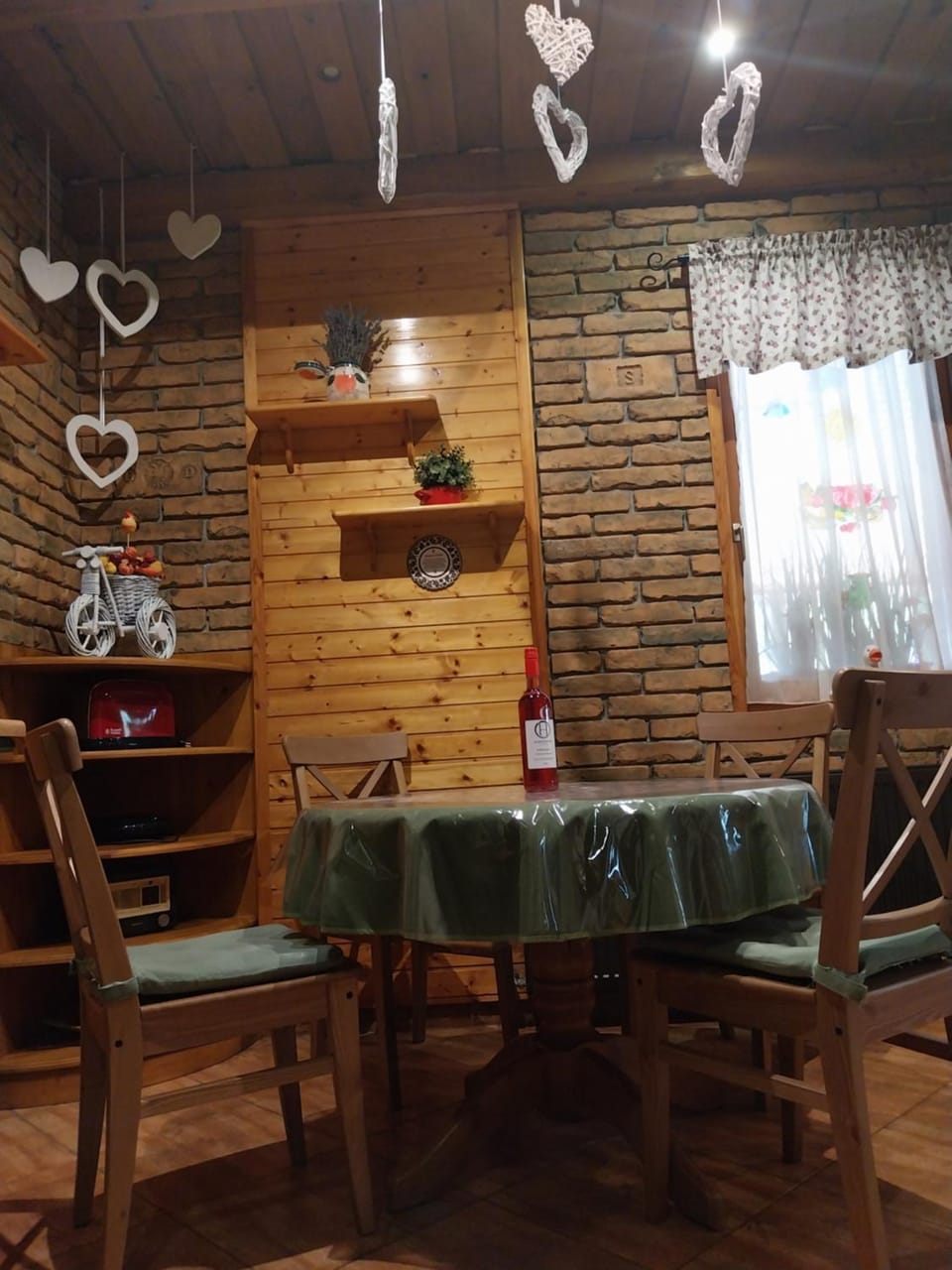 Mangó Vendégház House in Balatonszárszó