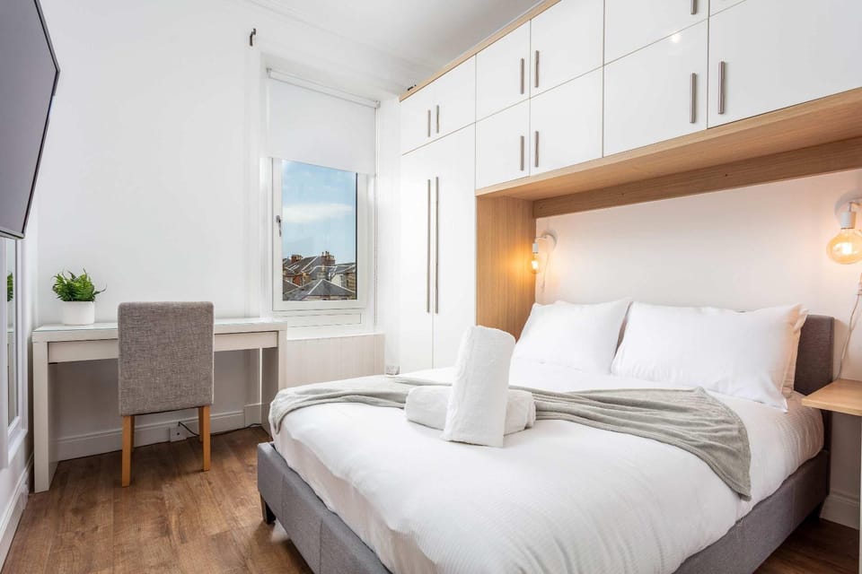 Bed, Bedroom, wardrobe