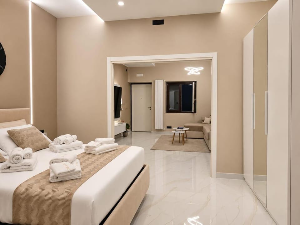 Bed, TV and multimedia, Living room, Photo of the whole room, Bedroom