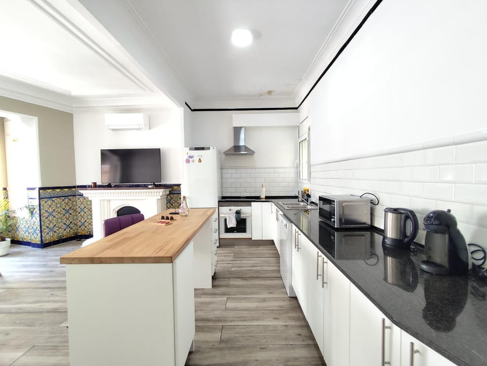 Great apartment just 20 minutes from downtown Apartment in Badalona