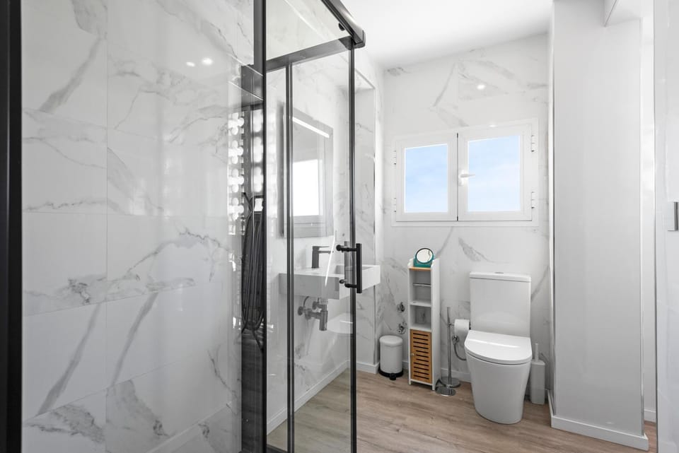 Bathroom, Living room