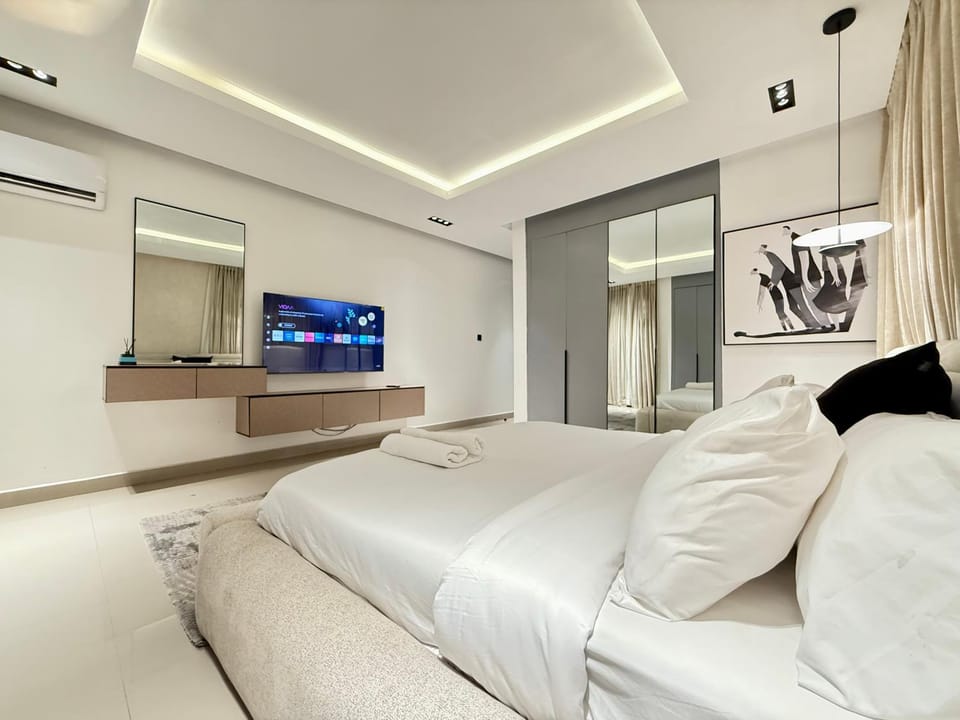 Mex premium 3 beds at Shoreline Ikoyi Apartment in Lagos