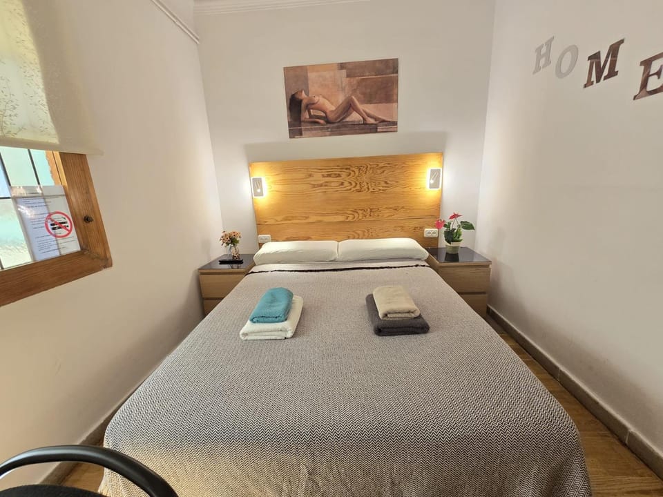 Rooms Nuevo Balmes Bed and Breakfast in Barcelona