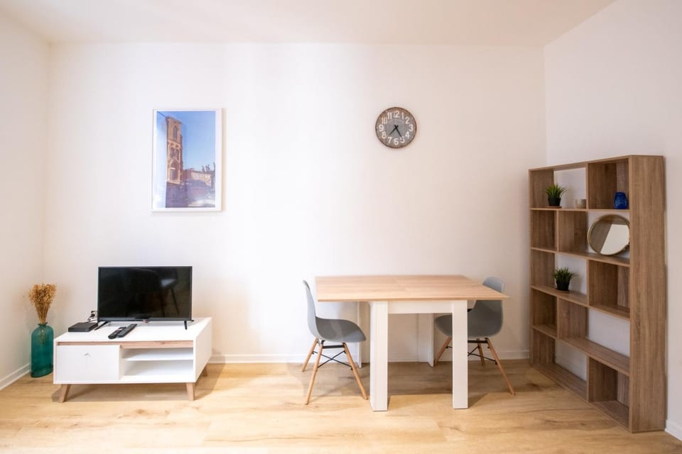 TV and multimedia, Dining area
