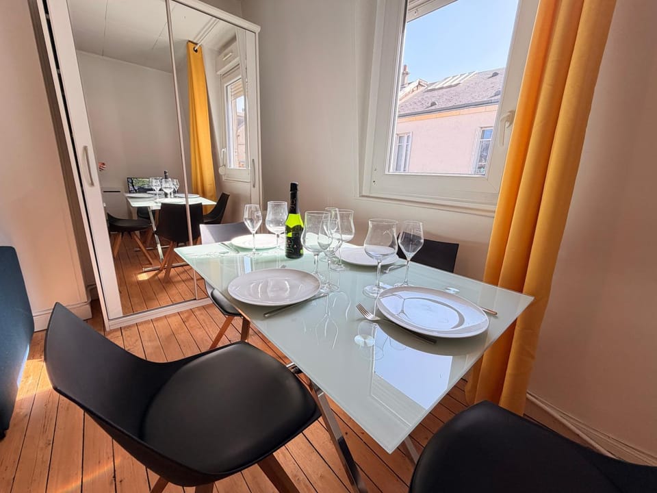 Dining area, wardrobe