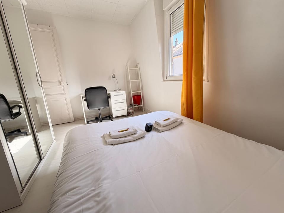 Bed, Photo of the whole room, Bedroom, towels, wardrobe