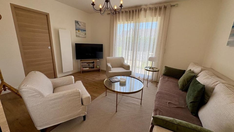 La Douce Parenthèse - Maisonnette confortable à 50m de la plage House in Bernières-sur-Mer