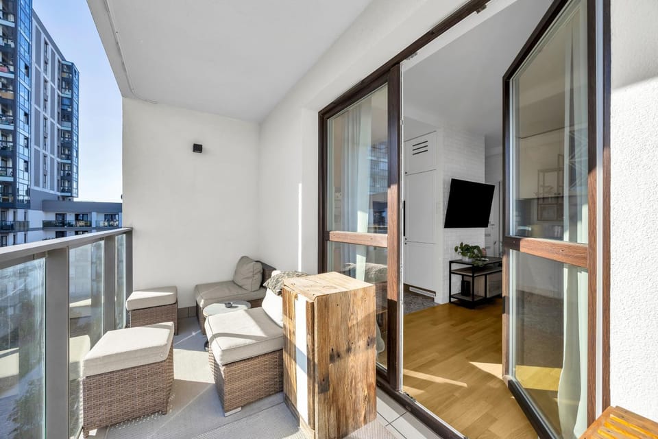 Praga Apt - 57m2, Parking, Balcony - by Rentujemy Apartment in Warsaw