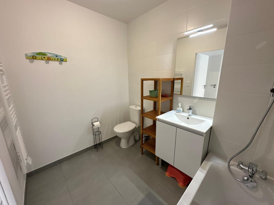 Toilet, Bathroom, Bath