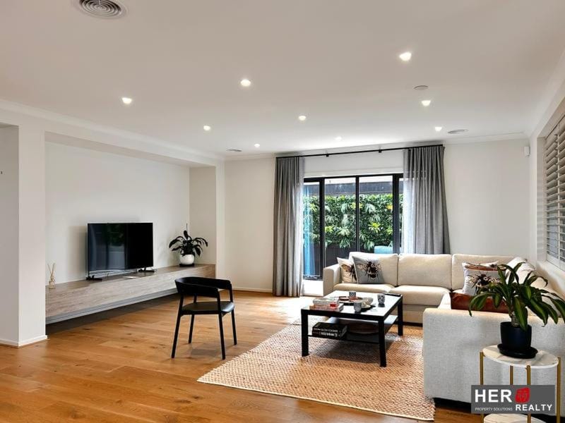 Deluxe Master Bedroom in Melbourne west Vacation rental in Little River