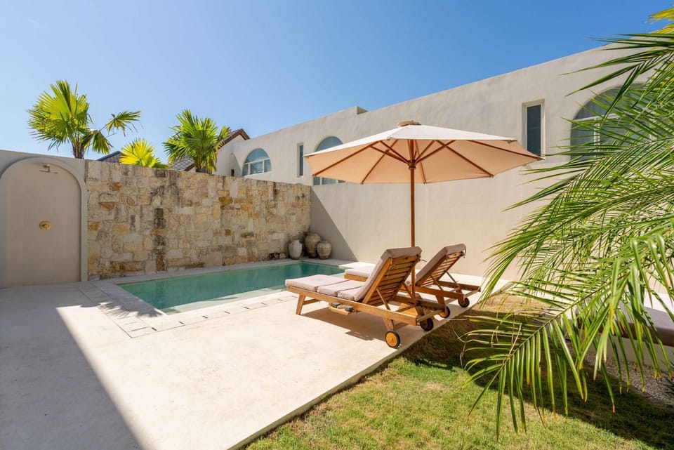 Patio, Day, Garden, Garden, Garden view, Pool view, Swimming pool, sunbed