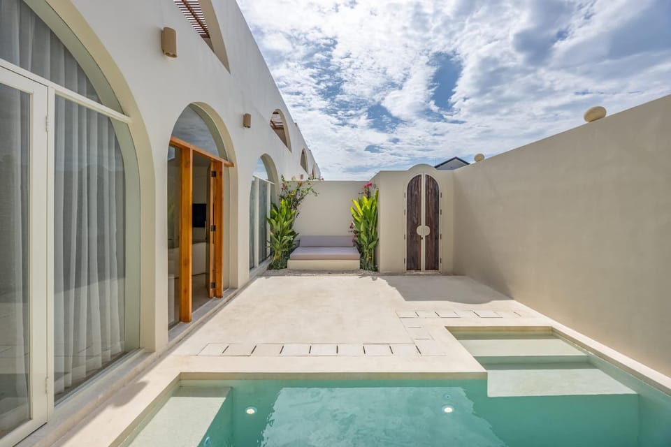 Patio, Day, Pool view, Swimming pool, Swimming pool, sunbed
