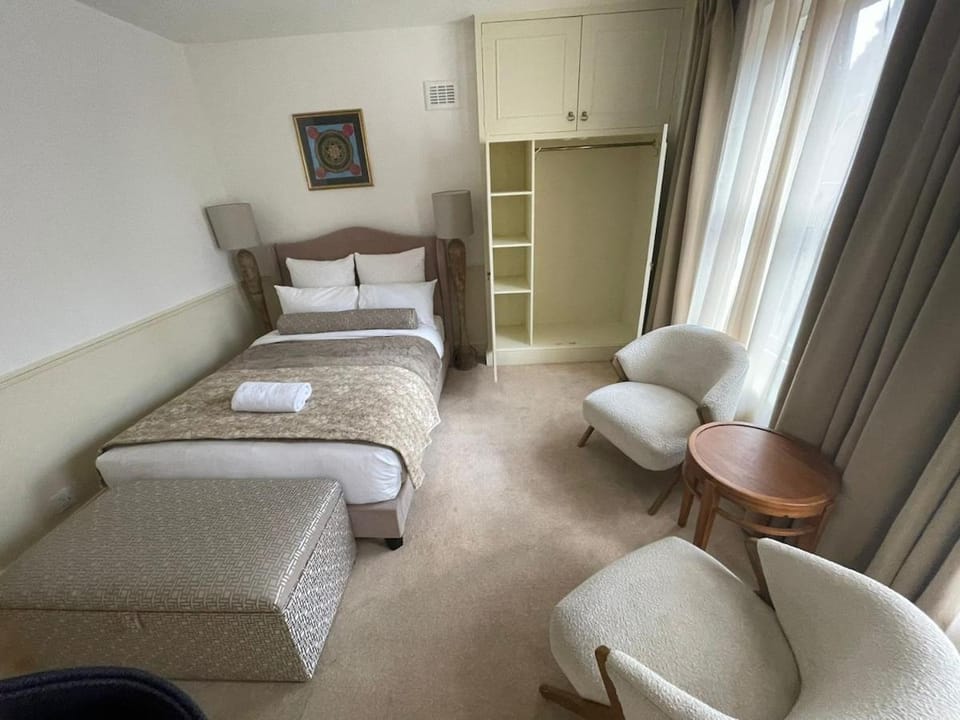Promo Rate - Spacious 2 Bedroom Mayfair Flat Near Hyde Park and Oxford Street Apartment in City of Westminster