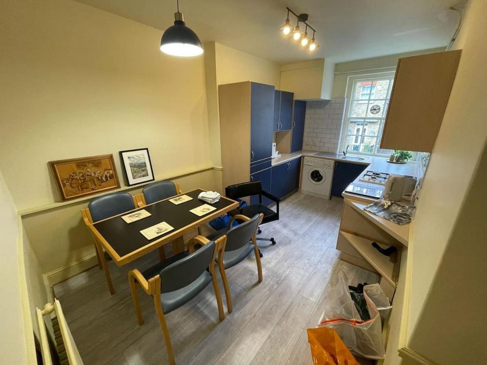 Promo Rate - Spacious 2 Bedroom Mayfair Flat Near Hyde Park and Oxford Street Apartment in City of Westminster