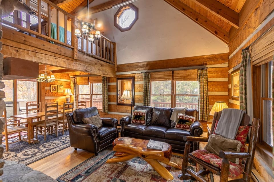 Hummingbird Hollow House in Brushy Fork