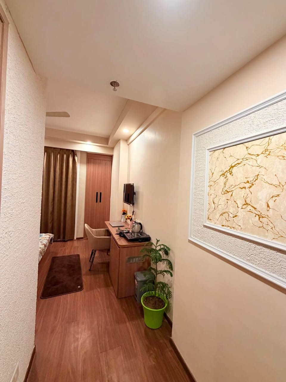 Comfy Stay at ITC Omaxe Greater Noida Alpha 2 Apartment in Uttar Pradesh
