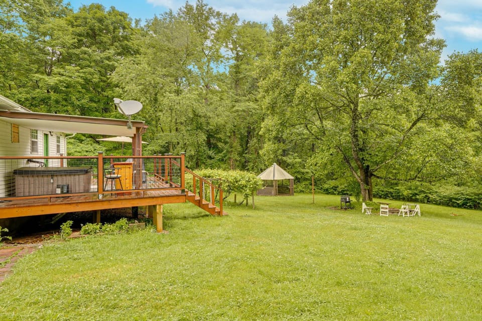Walk to Town: Fayetteville Retreat w/ Hot Tub! House in Fayetteville