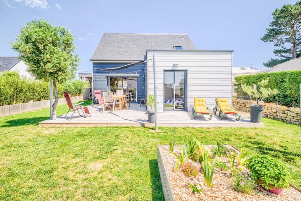 Maison de Famille & Grand Jardin House in Brittany
