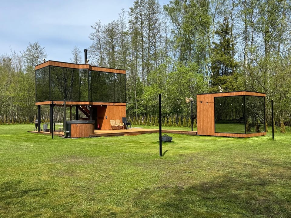 Forest Reflection Minivilla House in Estonia