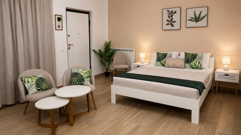 People, Bedroom, Guests, Family, room service, soundproof, trouser press, wedding