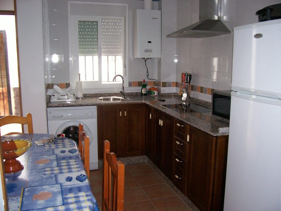 Property building, Kitchen or kitchenette, Living room