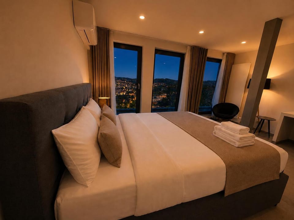 Bed, Night, Photo of the whole room, Bedroom
