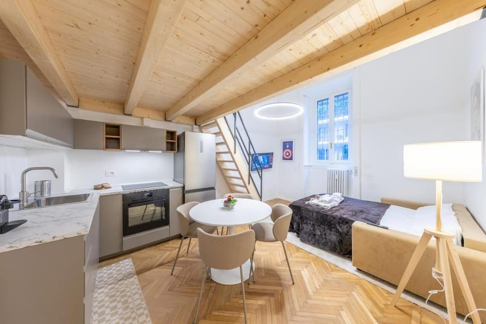 City Stay Bright 1bedroom with workstation Apartment in Milan