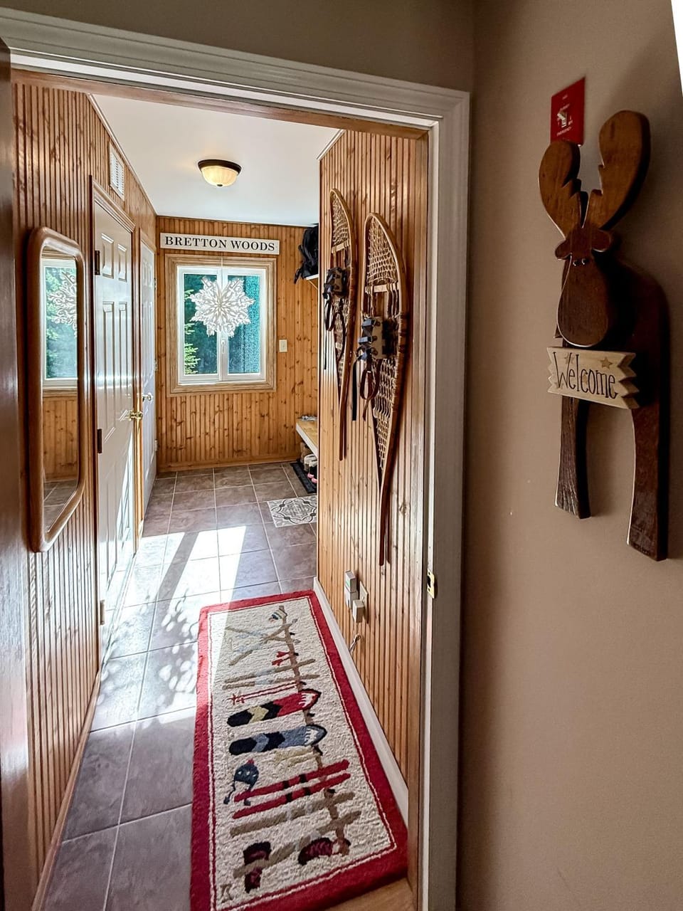 S29 Top-Floor Bretton Woods Condo with Stunning Mount Washington Views & Cozy Fireplace Apartment in Bretton Woods