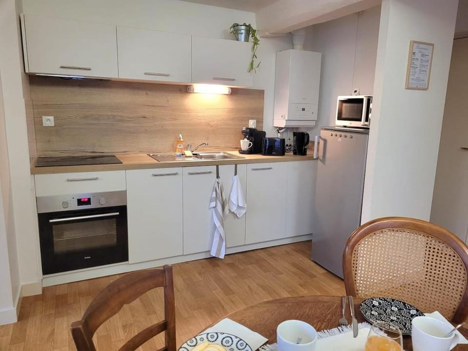 Kitchen or kitchenette, kitchen