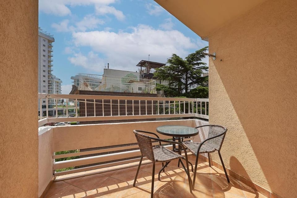 Park Budva, 2 bdr Apartment in Budva