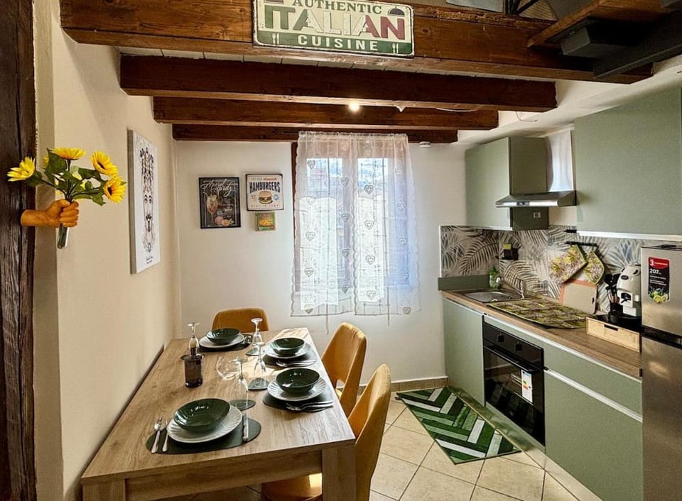 Kitchen or kitchenette, kitchen
