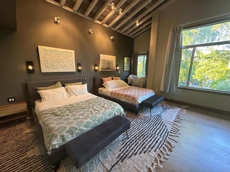 Miami Waterfront 2,800 sq ft Art Loft House in Miami
