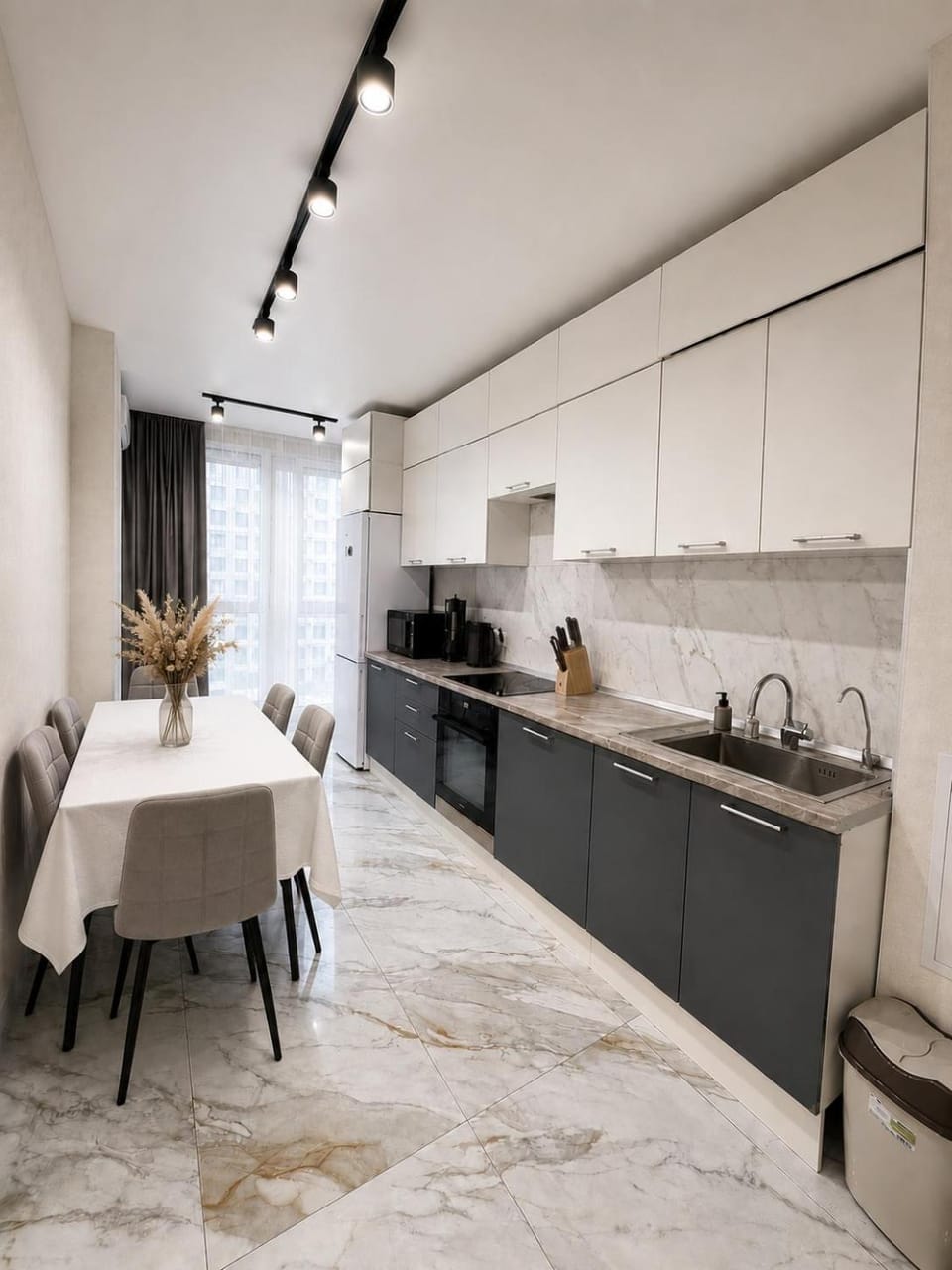 Трехкомнатная возле экспо и Мечети Apartment in Kazakhstan