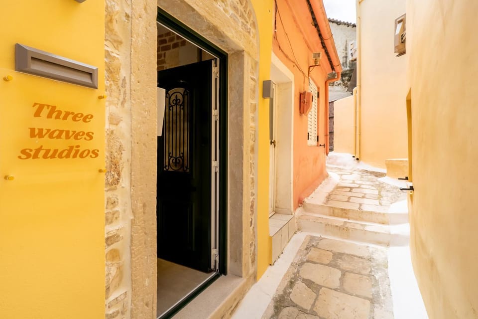 3Waves Studios Spyretos 2nd Apartment in Corfu