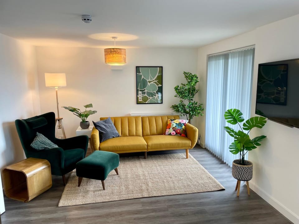 Communal lounge/ TV room, TV and multimedia, Balcony/Terrace, Living room