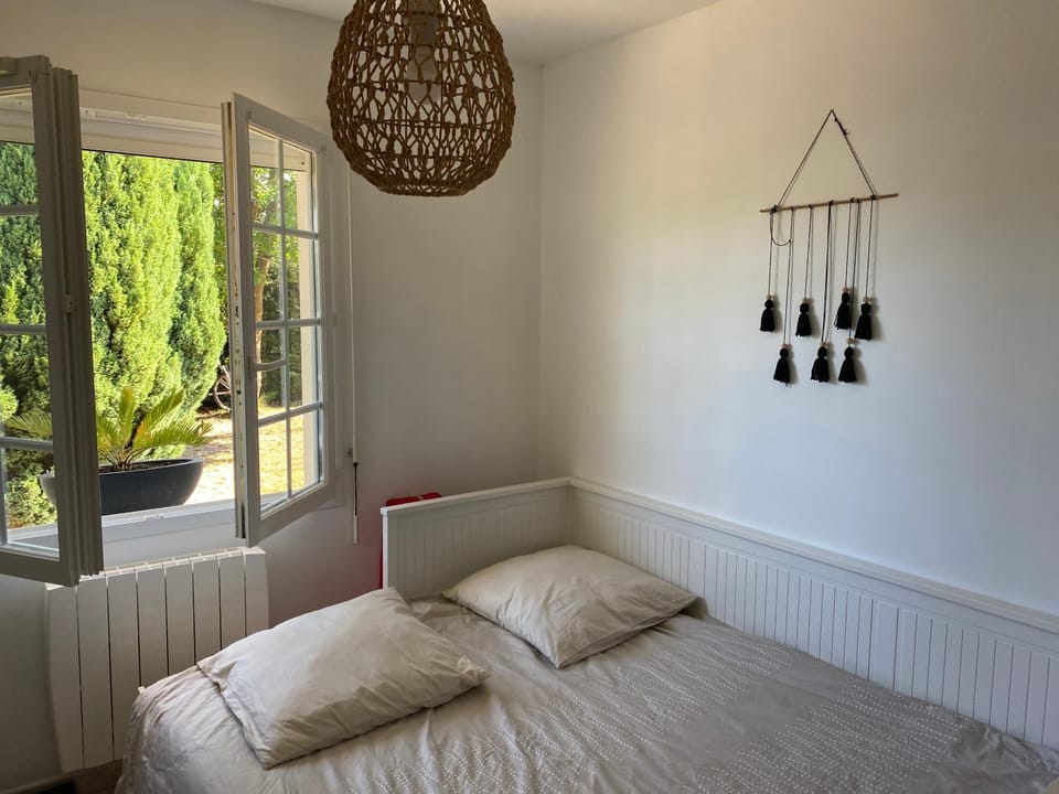 Villa au calme entre lac et océan avec piscine privée et spa à Hourtin Villa in Hourtin