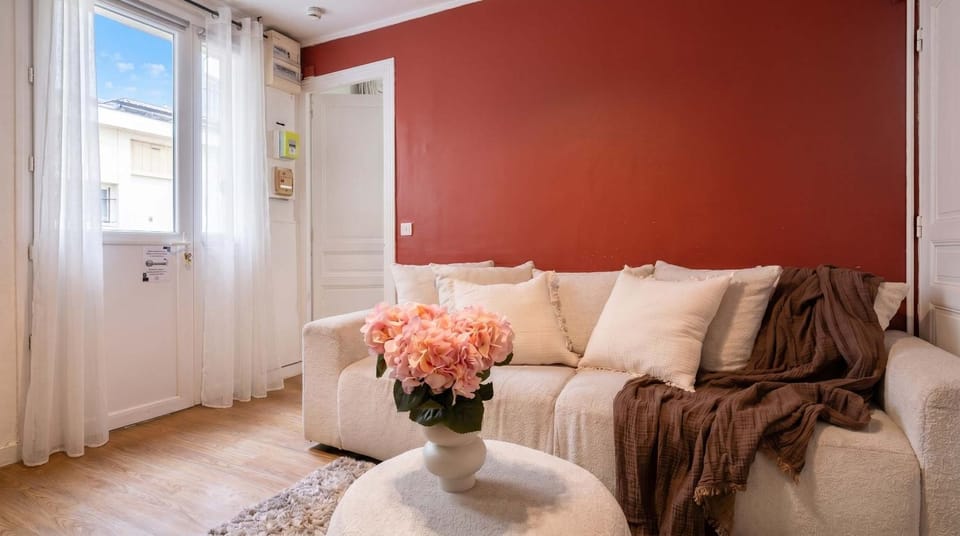 Gem 3 Guests Le Bon Marche Apartment in Paris