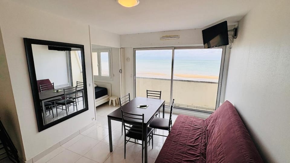 L'Horizon - Appartement résidence front de mer avec vue mer Apartment in Bernières-sur-Mer