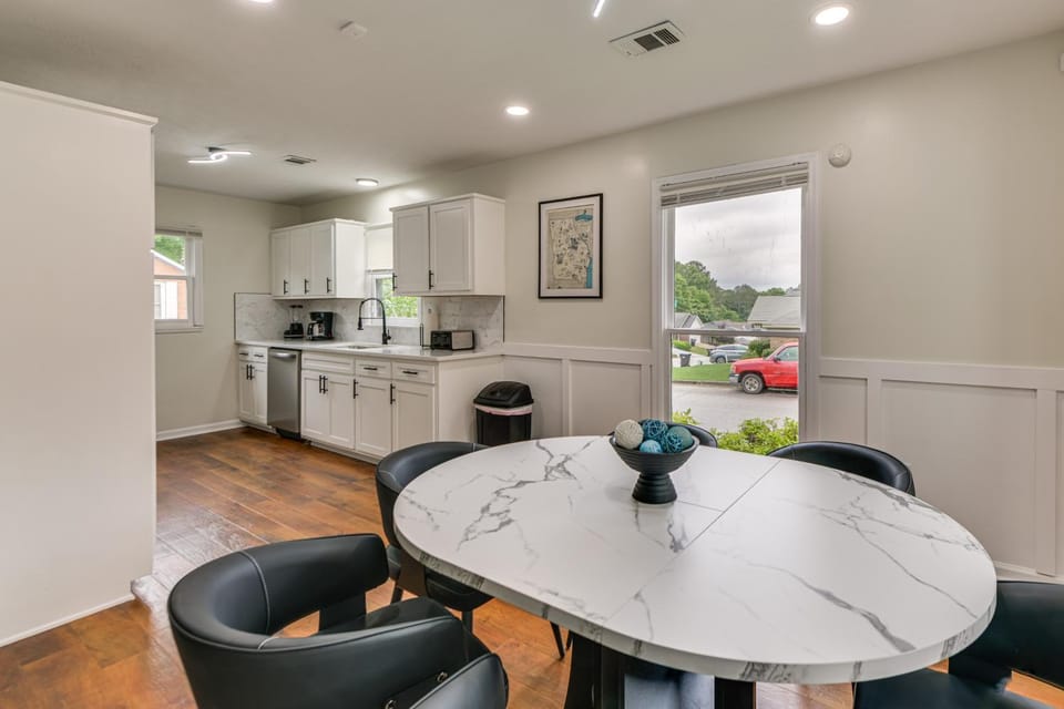Easy Access to Dtwn & Fort Benning: Family Home House in Columbus