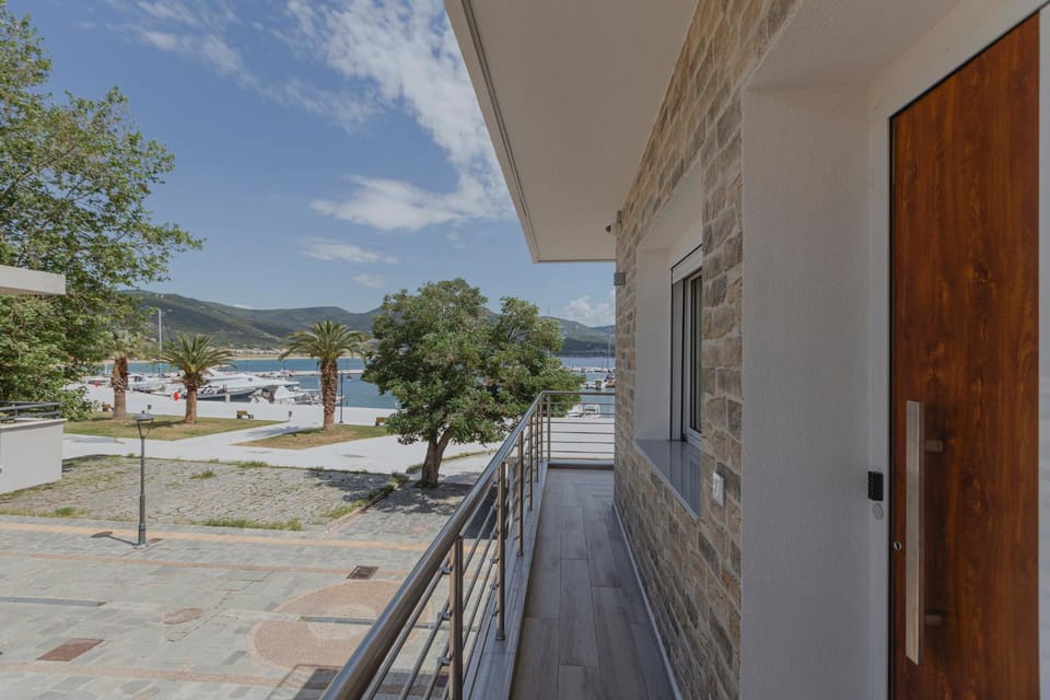 Balcony/Terrace, Mountain view, Sea view