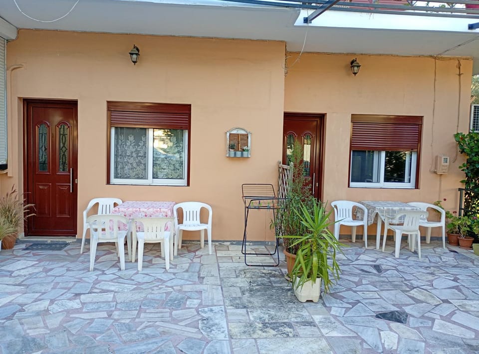 Property building, Balcony/Terrace