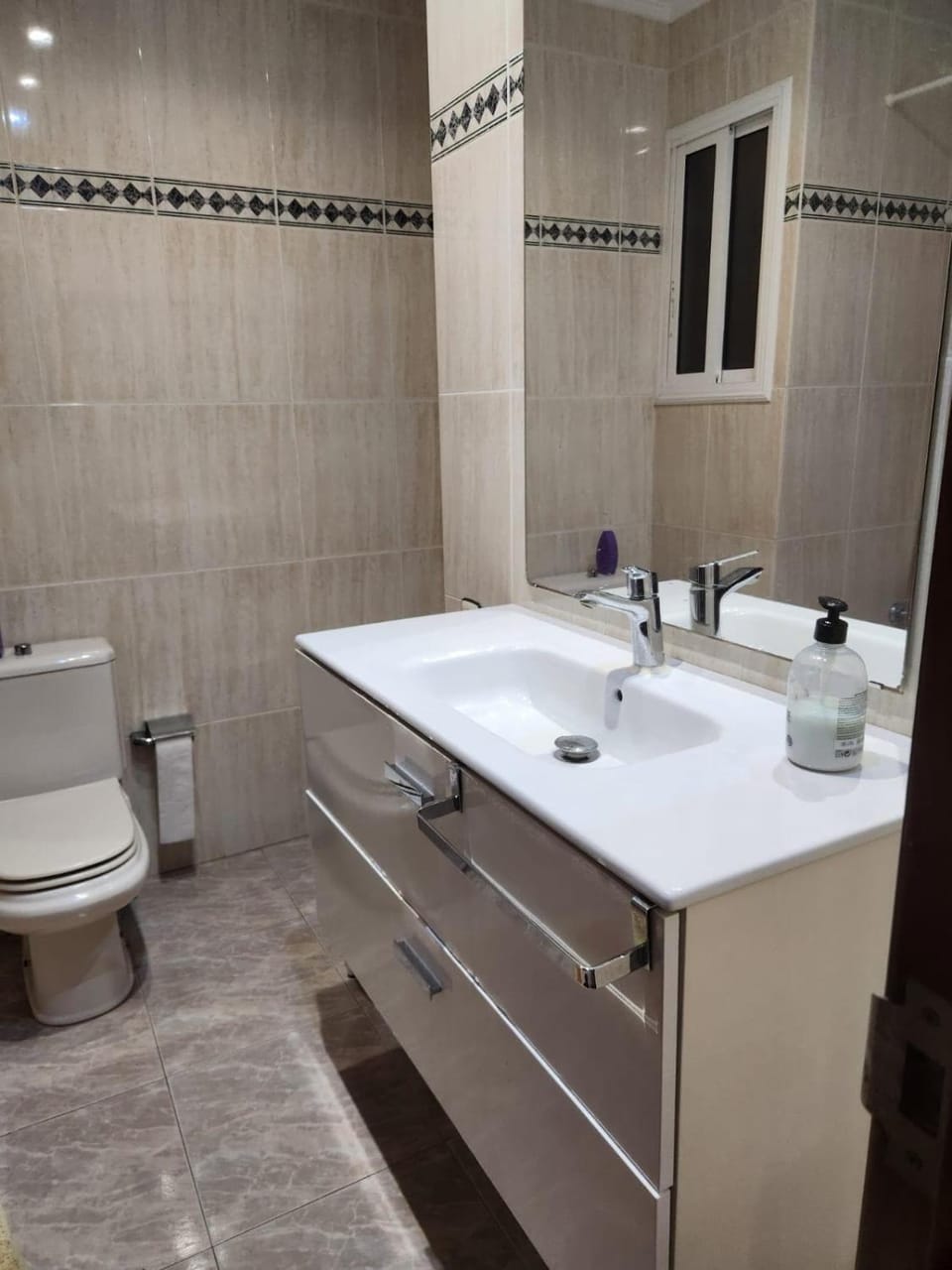 Cambrils Beachfront Parking Included Apartment in Cambrils