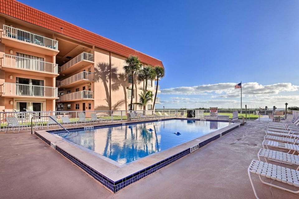 Ocean-View Pool, Private Balcony: Cocoa Beach Unit House in Seacrest Beach