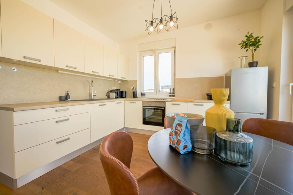 BLIK Sea view family apartment Apartment in Murter