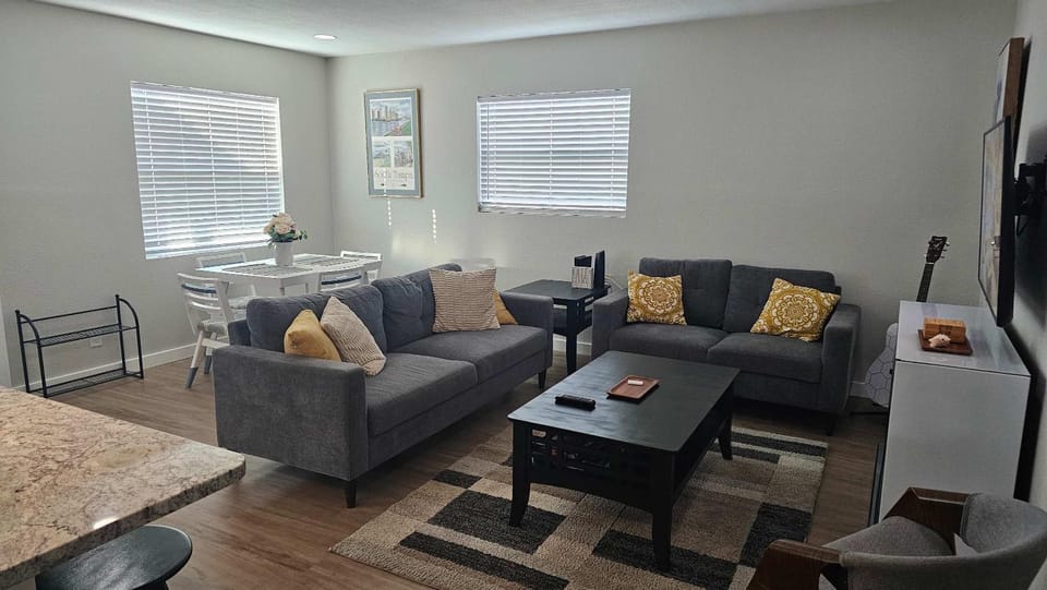 4BR Port Tampa Retreat Fenced Yard & Patio House in Tampa