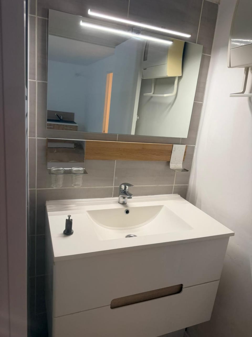 Studio avec terrasse et parking privé Apartment in Provence-Alpes-Côte d'Azur