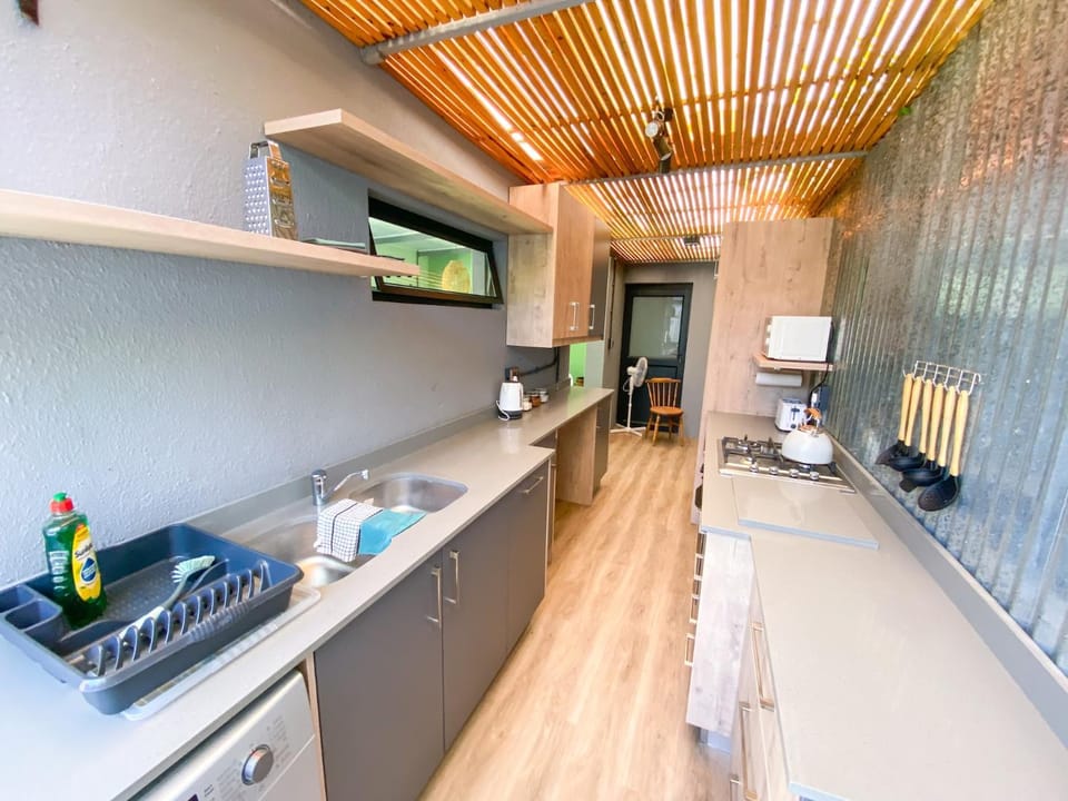 Welcome to the Bali Cottage Bed and Breakfast in Cape Town
