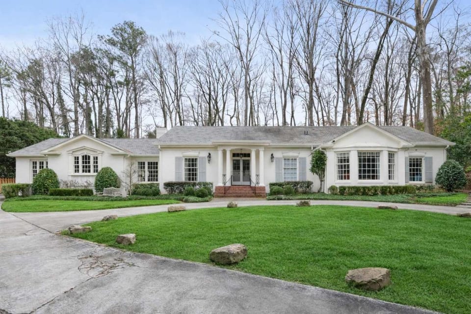 Family Home Aurelia Abode House in Buckhead