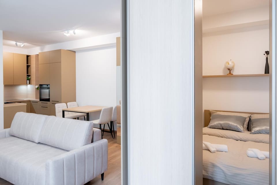 Bed, Kitchen or kitchenette, Living room, Photo of the whole room, Seating area, Dining area, Bedroom