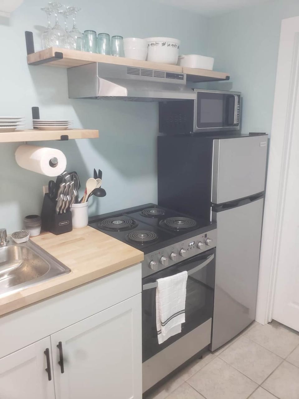 Bright 1 Bed Below Apartment in Swannanoa